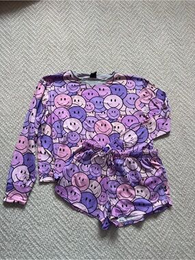 Pixie Lane Smiley Face Pajamas 9/10